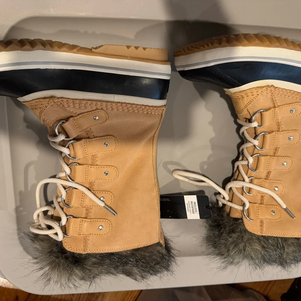 NWT Sorel‎ Joan of Arctic Waterproof Winter Snow Boots HARD TO FIND Gift Classic